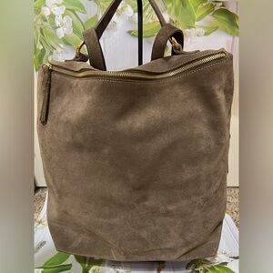 Preowned Mark & Graham grey suede shoulder/backpack bag.